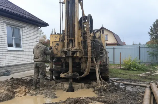 Артезианская скважина на ферме «Золотой колос»